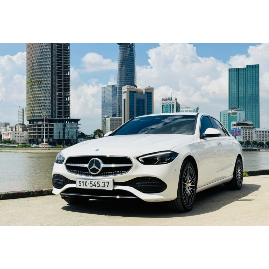 Mercedes C200 Avangrade model 2023